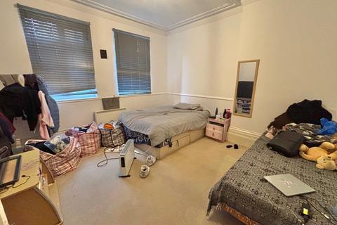 2 bedroom flat for sale, 17 Buckhurst Road, Bexhill on Sea TN40