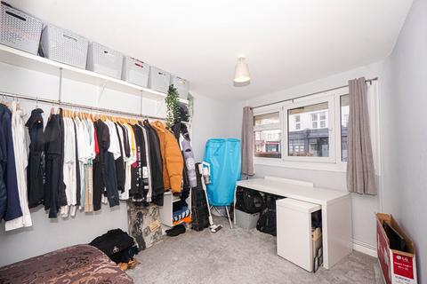 2 bedroom flat for sale,   Cantelupe Road, Bexhill on Sea TN40
