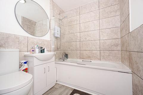 2 bedroom flat for sale,   Cantelupe Road, Bexhill on Sea TN40