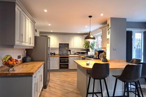 4 bedroom house to rent, Belmont, Hereford