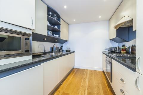 3 bedroom penthouse to rent, Hanover House, E14