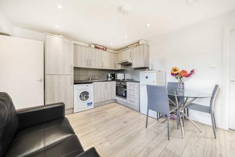 1 bedroom flat to rent, New Park Road, London SW2