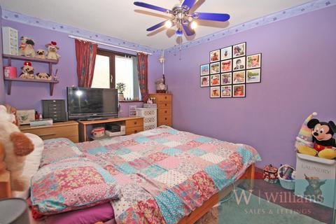3 bedroom semi-detached house for sale, Mary Rose Avenue, Wootton Bridge, Ryde, Isle Of Wight