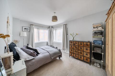 2 bedroom flat for sale, Hornsey Lane, Highgate, London, N6