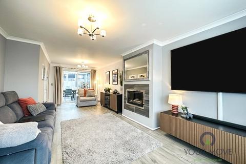 3 bedroom semi-detached house for sale, Aylesbury Avenue, East Sussex BN23