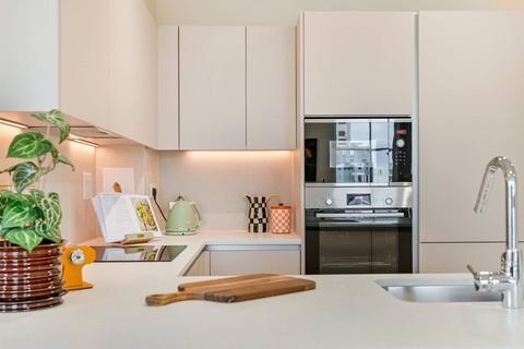 3 bedroom flat to rent, Marble House, Hayes and Harlington, Hayes, UB3