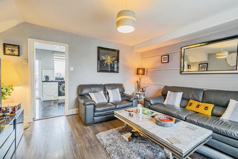 3 bedroom semi-detached house for sale, Hawthorn Avenue, Manchester M26