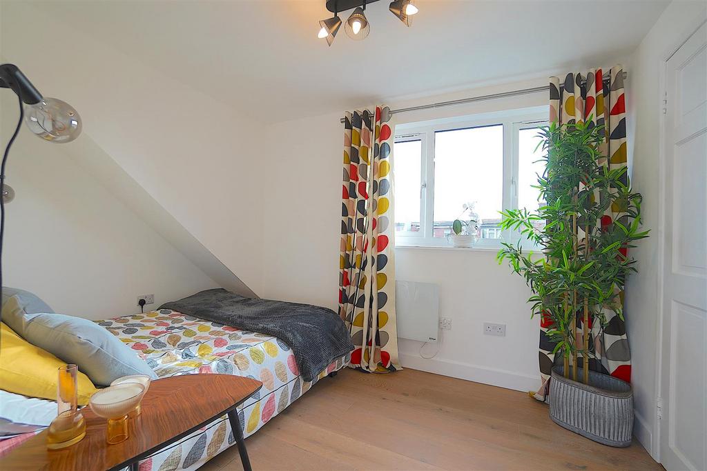 Bedroom.JPG