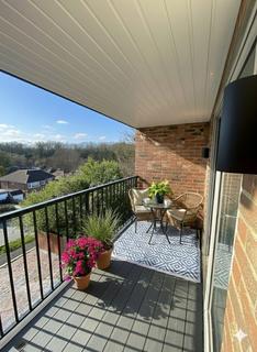 2 bedroom apartment to rent, Mitchley Hill, South Croydon CR2