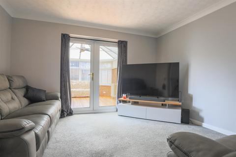 2 bedroom semi-detached house for sale, Rimini Close, Longton