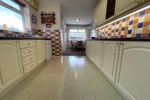 4 bedroom detached house for sale, Lomond Close,, Woodsmoor