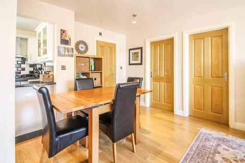 undefined, Upper Farm Road, West Molesey KT8