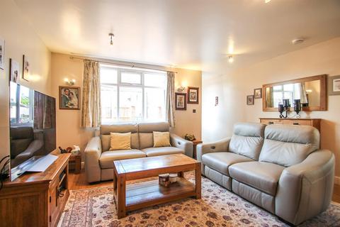 undefined, Upper Farm Road, West Molesey KT8