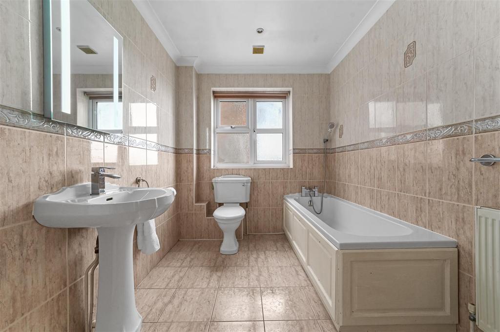 Family bathroom