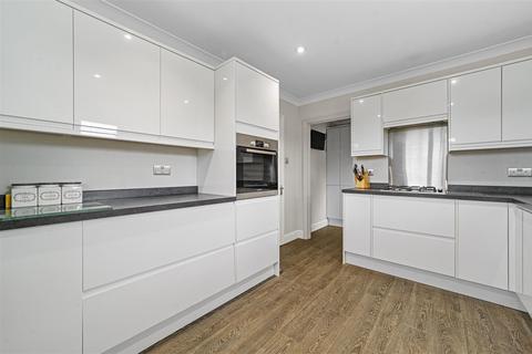 4 bedroom detached house for sale, Colchester Road, Wix