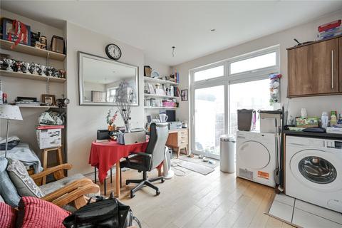 3 bedroom terraced house for sale, Shrewsbury Road, London, N11