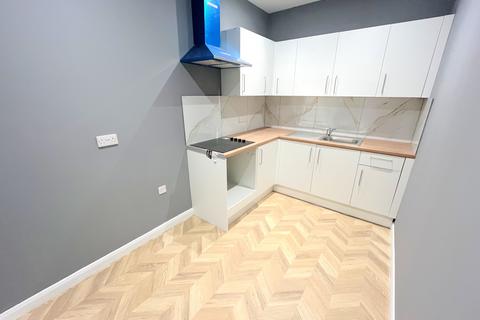 1 bedroom house of multiple occupation to rent, Ramuz Drive, Westcliff-on-Sea SS0