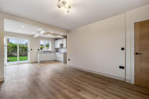 4 bedroom semi-detached house for sale, Rushgreen Road, Lymm, WA13