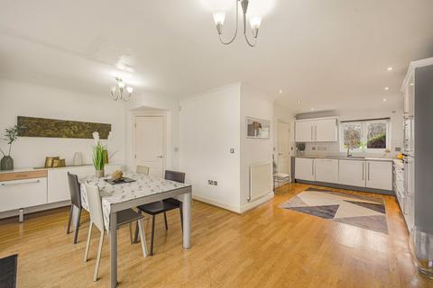 3 bedroom terraced house for sale, Waterside, Sale