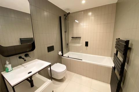 undefined, Salisbury Square, Hatfield AL9