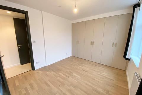 undefined, Salisbury Square, Hatfield AL9