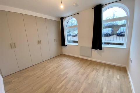 undefined, Salisbury Square, Hatfield AL9