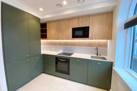 undefined, Salisbury Square, Hatfield AL9