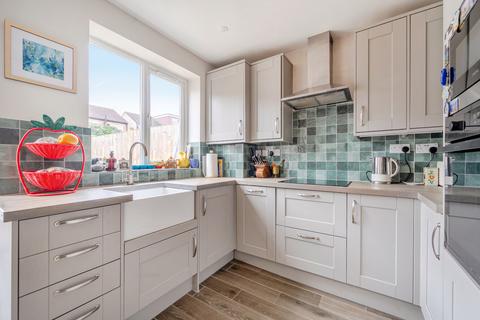 4 bedroom terraced house for sale, Gunton Road, Tooting, London, SW17