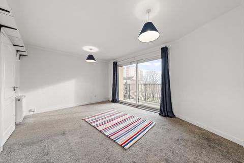 2 bedroom flat to rent, Cathedral Square, Glasgow City, Glasgow, G4