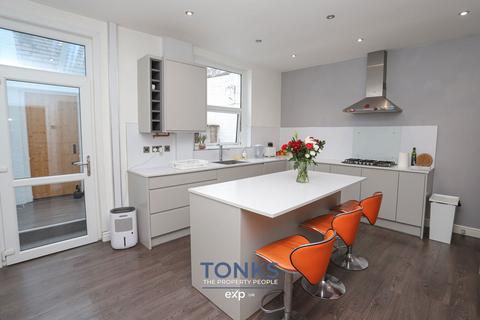 2 bedroom end of terrace house for sale, Chapel Street, Brierley Hill DY5