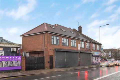 3 bedroom flat to rent, Dudden Hill Lane, London NW10