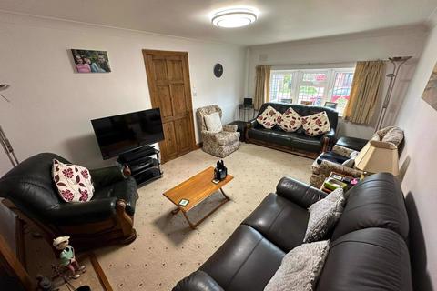 3 bedroom bungalow for sale, Albert Road, South Woodham Ferrers, Chelmsford, CM3 5LP