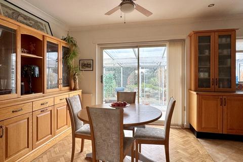 4 bedroom detached bungalow for sale, Larkwood Avenue, Penarth