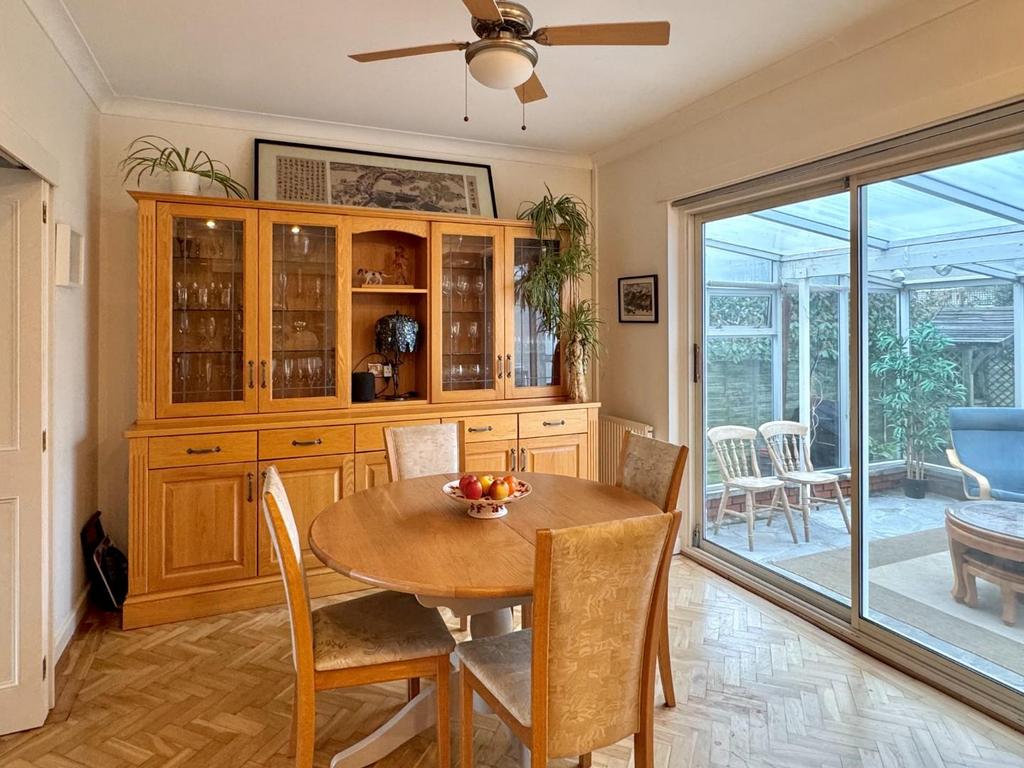 Kitchen/Dining Area