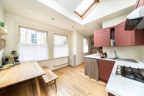 3 bedroom flat for sale, Belvoir Road, London SE22