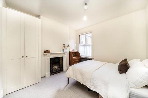 3 bedroom flat for sale, Belvoir Road, London SE22