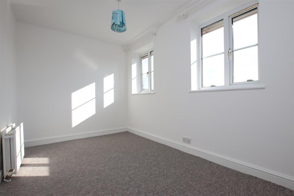 Bedroom 2.JPG