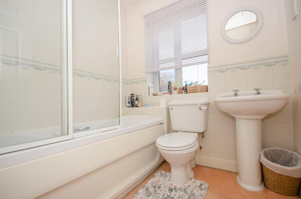 Bathrooom.jpg