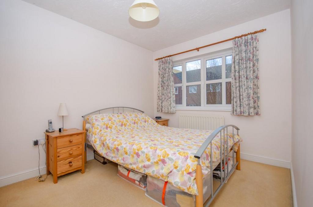 Bedroom 1.jpg
