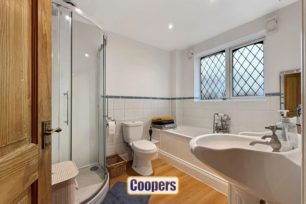 Bath/Shower Room