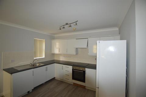 2 bedroom house for sale, Hadfield Close, Manchester M14