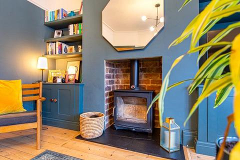 3 bedroom semi-detached house for sale, Leeds LS17