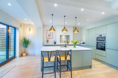 3 bedroom semi-detached house for sale, Leeds LS17