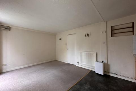undefined, 7 Kensington Court, London Road, Bath