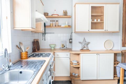 4 bedroom terraced house to rent, Leeds LS7