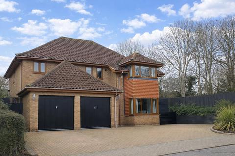 4 bedroom property for sale, Thorneycroft Lane, Milton Keynes MK15