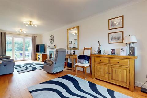 4 bedroom property for sale, Thorneycroft Lane, Milton Keynes MK15