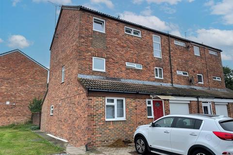 undefined, Meadow Way, Leighton Buzzard.