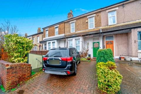 4 bedroom terraced house to rent, West Street, Carshalton, SM5