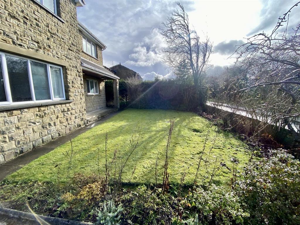 Bramleys Estate Agents - Commonside - Roberttown (